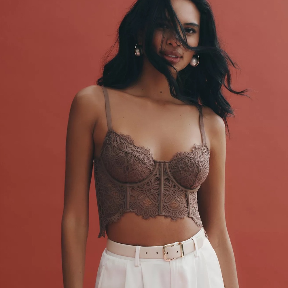 Elegant Lace Bralette in Brown